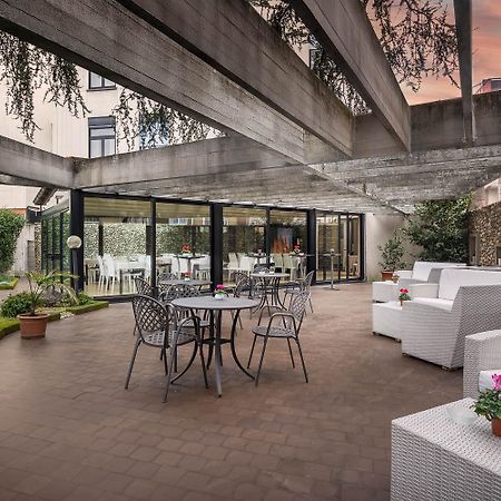 Ih Hotels Milano Eur - Trezzano Sul Naviglio Exterior photo