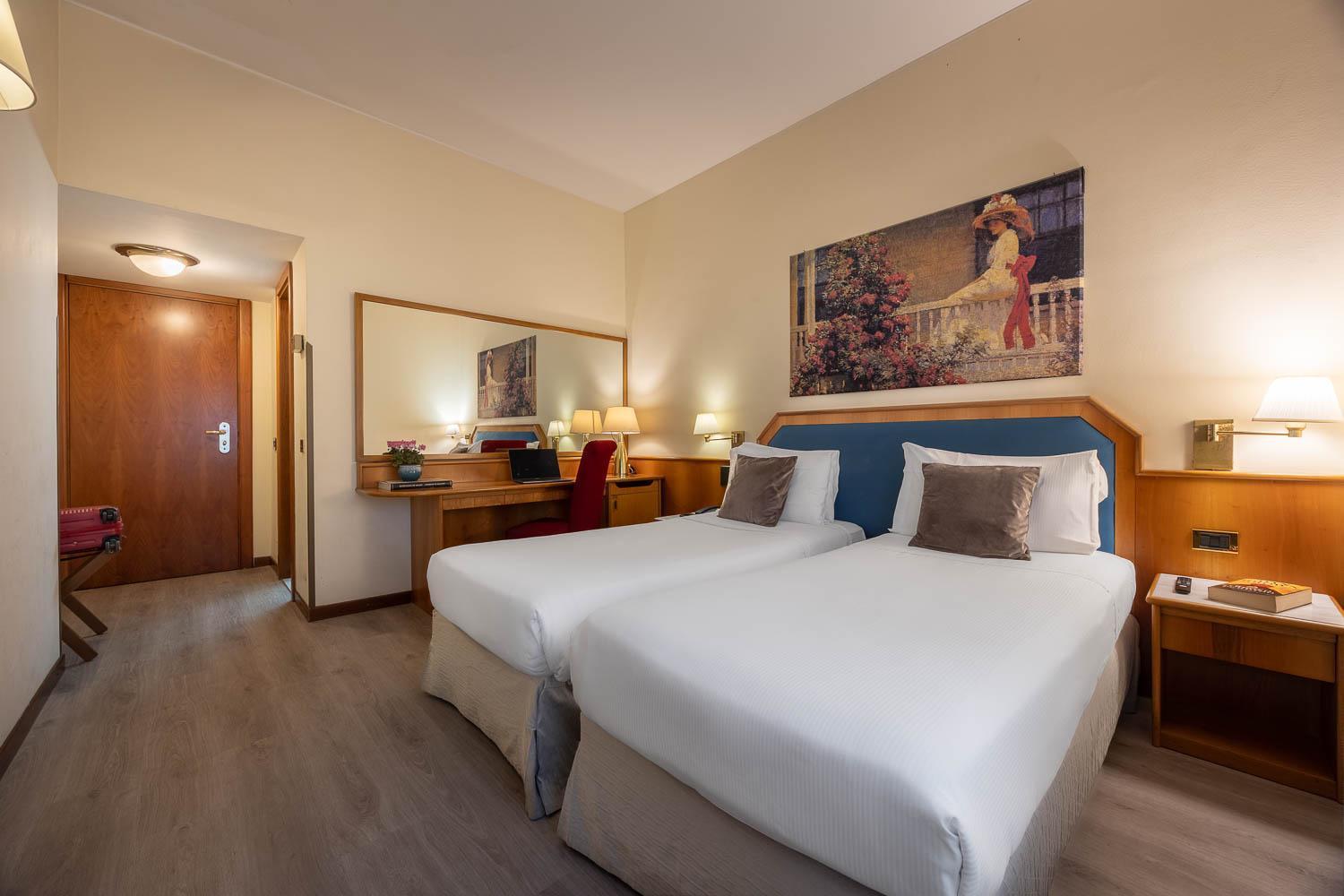 Ih Hotels Milano Eur - Trezzano Sul Naviglio Exterior photo