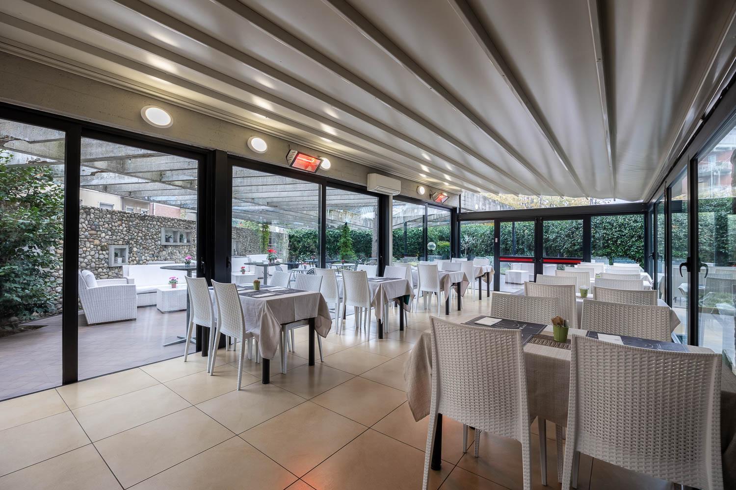 Ih Hotels Milano Eur - Trezzano Sul Naviglio Exterior photo