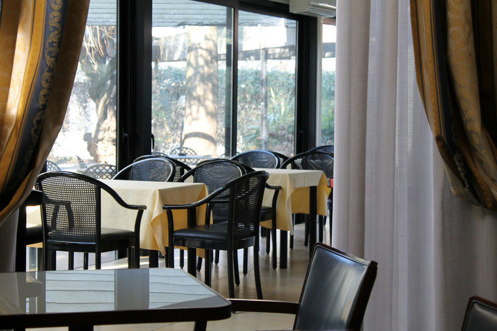 Ih Hotels Milano Eur - Trezzano Sul Naviglio Exterior photo